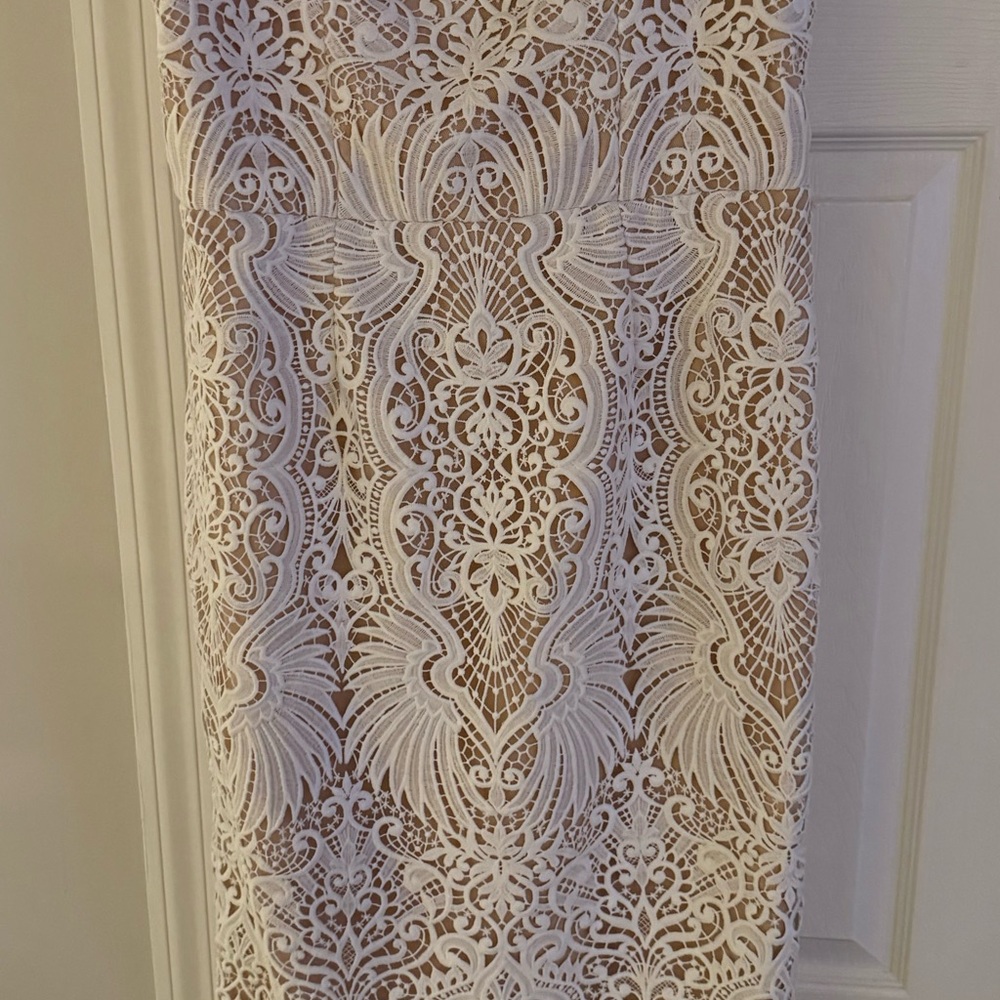 Elegant White Lace Dress
